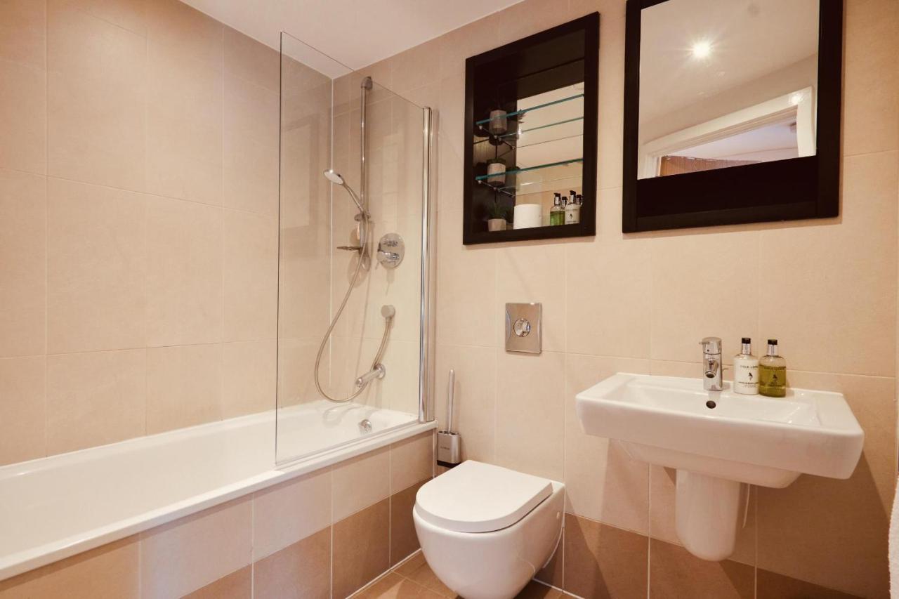 Deluxe City Modern Apt&Free Parking No Balcony Лидс Экстерьер фото